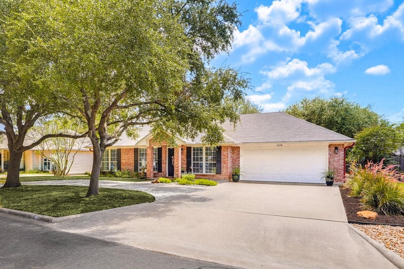 Virtual tour of 1510 Shadow WALK