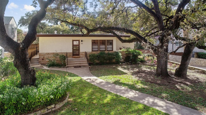 Virtual tour of 1511 Chelsea LN