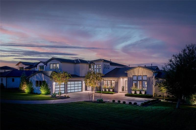 Virtual tour of 15124 Grumbles LN