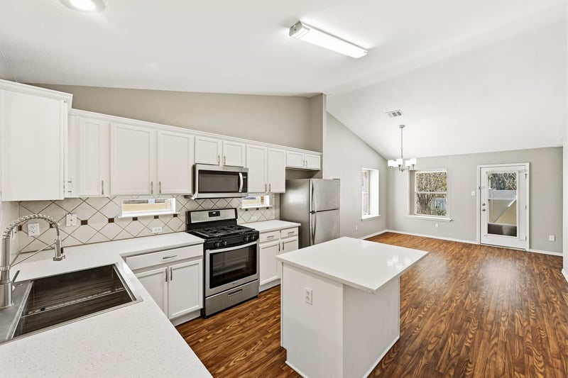 Virtual tour of 1513 Big Bend DR