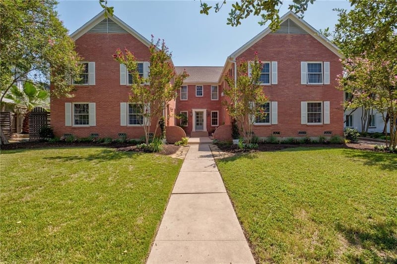 Virtual tour of 1513 Pease RD Unit #6