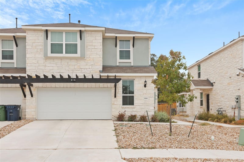 Virtual tour of 1519 Fenton Hill DR