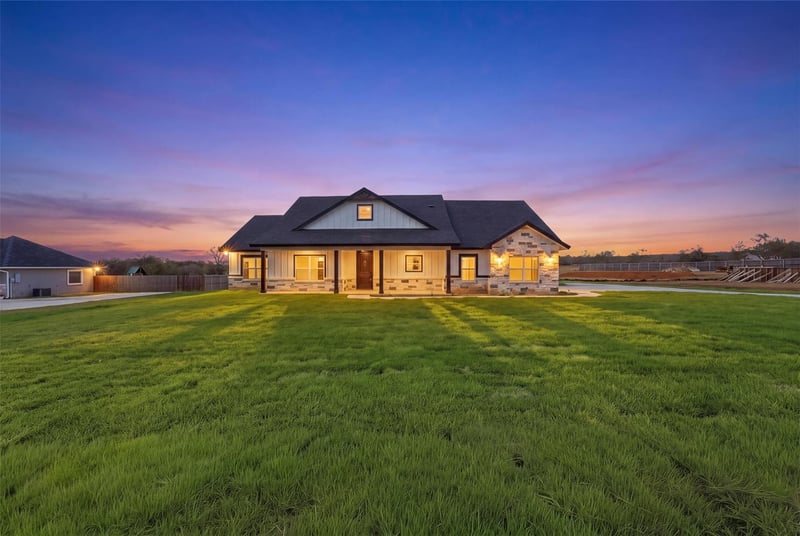 Virtual tour of 152 Creekwood Dr