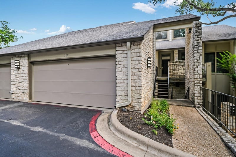 Virtual tour of 1520 Ben Crenshaw WAY Unit #219