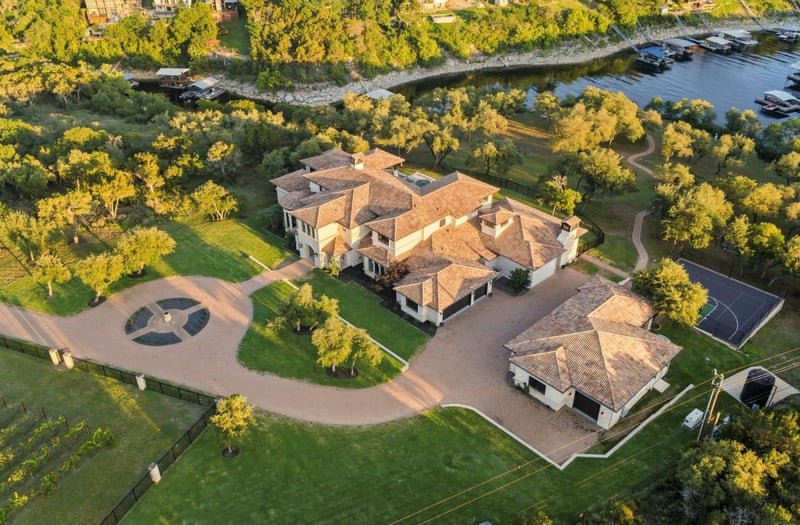 Virtual tour of 15201 FM 2769