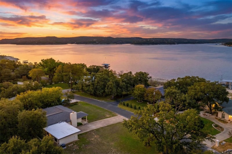 Virtual tour of 15203 Rainbow One St