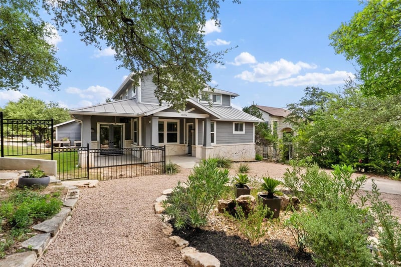 Virtual tour of 15204 Parakeet ST