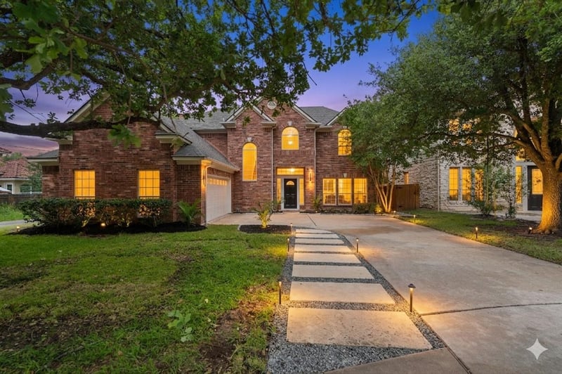 Virtual tour of 15239 Calaveras DR