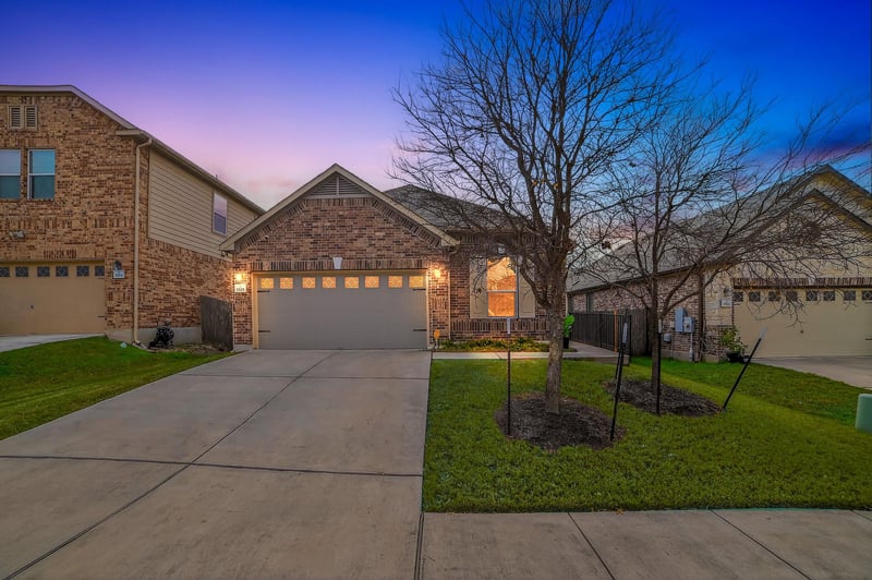Virtual tour of 1525 Arial DR
