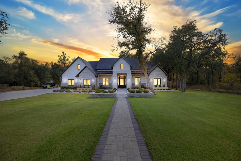 Virtual tour of 153 Fawn HOLW