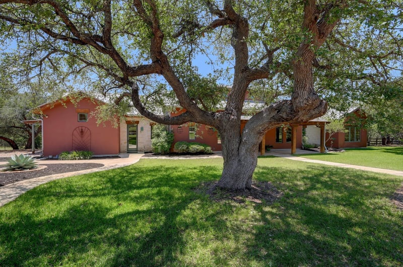 Virtual tour of 15425 Fitzhugh RD