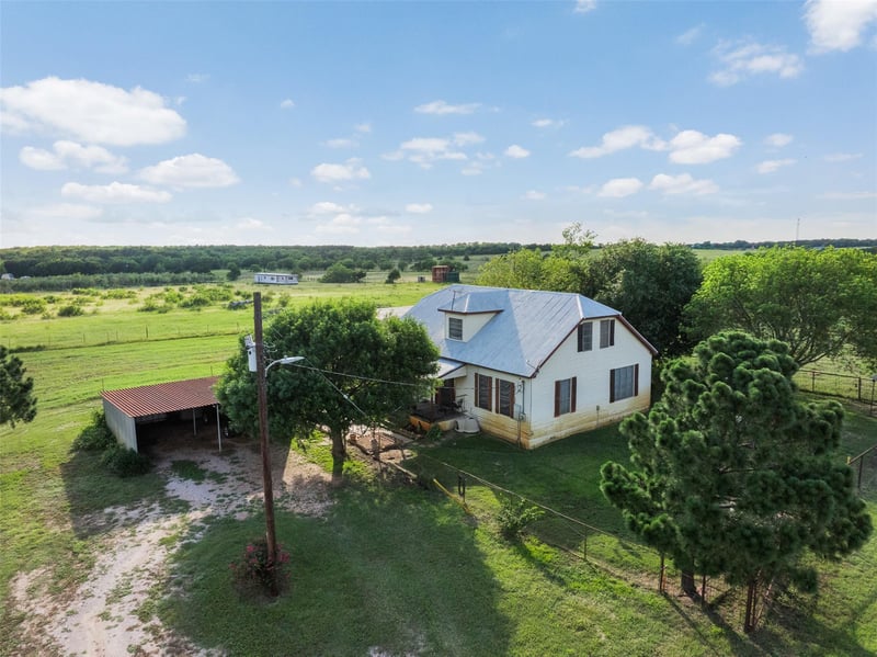 Virtual tour of 1546 County Road 203