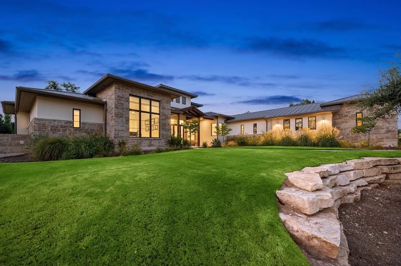Virtual tour of 15500 Grumbles LN