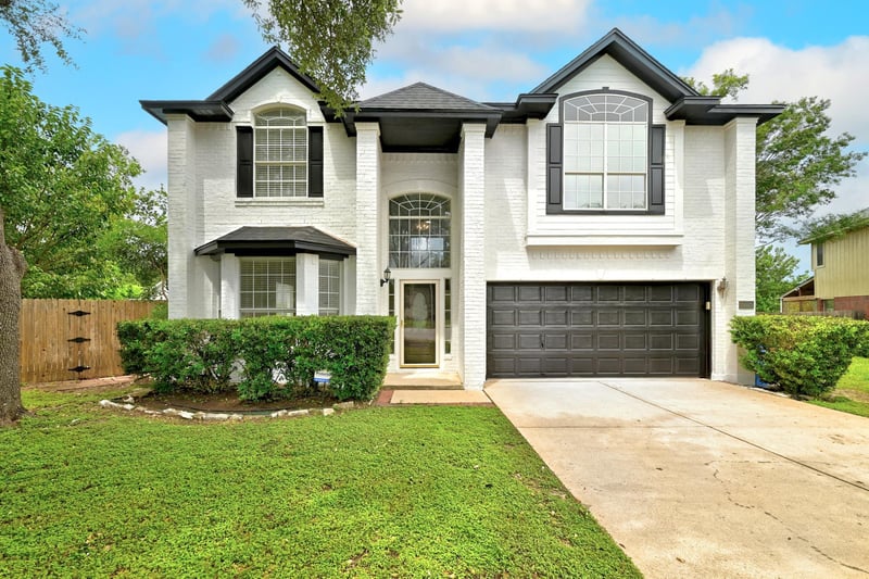 Virtual tour of 15525 Ozone Pl