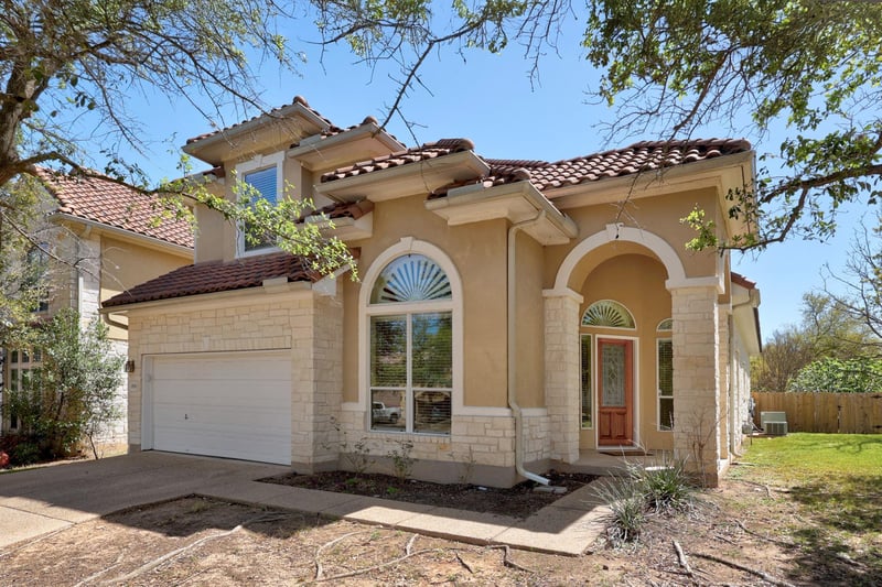 Virtual tour of 15529 Interlachen DR