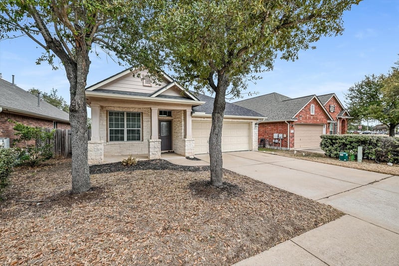 Virtual tour of 15802 Neenah Oak LOOP