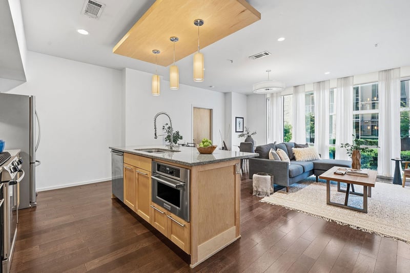 Virtual tour of 1600 Barton Springs RD Unit #5103