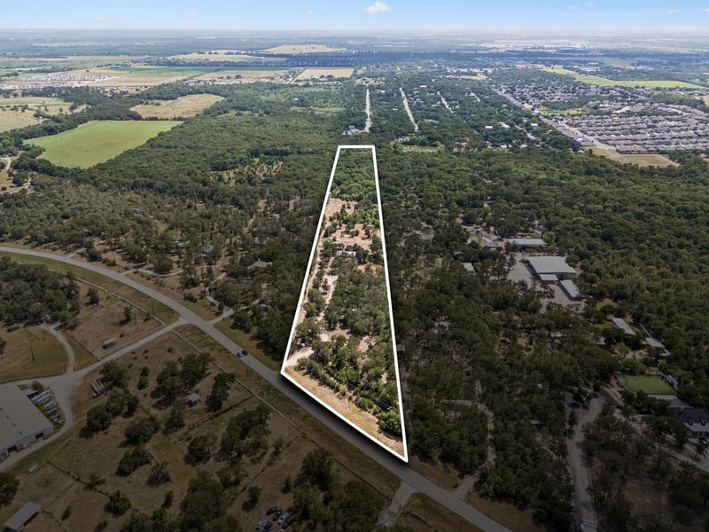 Virtual tour of 16001 Decker Lake RD