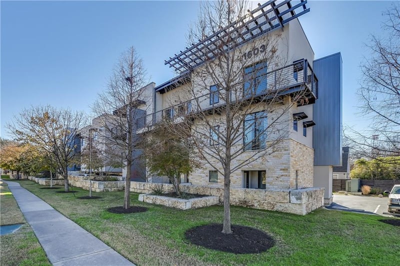 Virtual tour of 1603 Enfield RD Unit #201