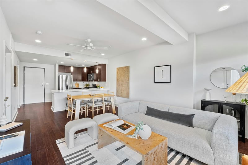 Virtual tour of 1603 Enfield RD Unit #305