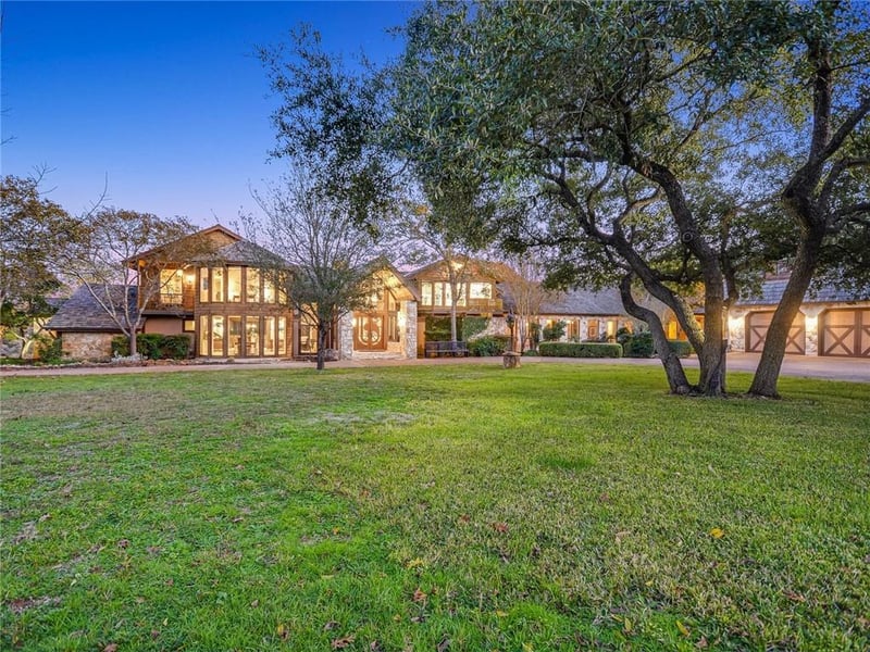 Virtual tour of 1603 Patterson RD