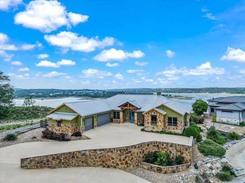 Virtual tour of 1604 Watercliffe DR