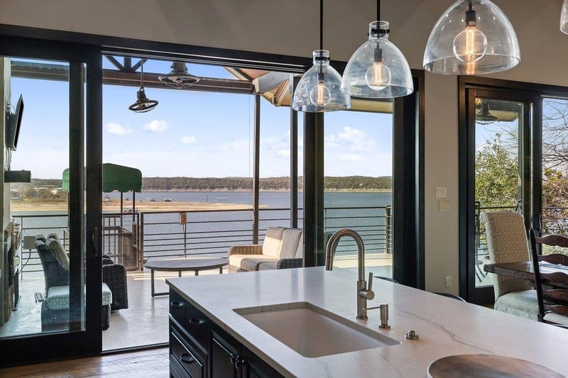 Virtual tour of 1606 Buffalo Gap RD