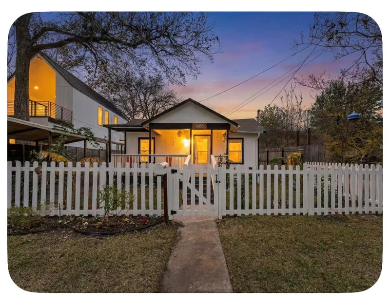 Virtual tour of 1606 S 2nd ST