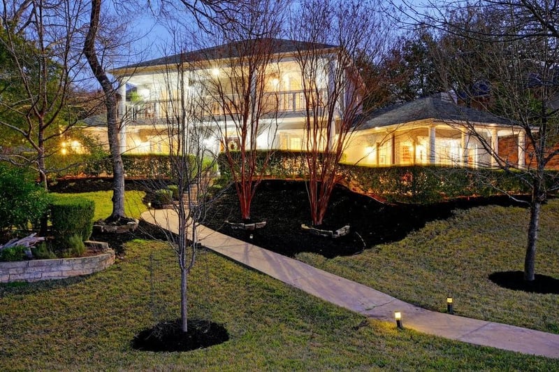 Virtual tour of 1607 Ben Crenshaw Way