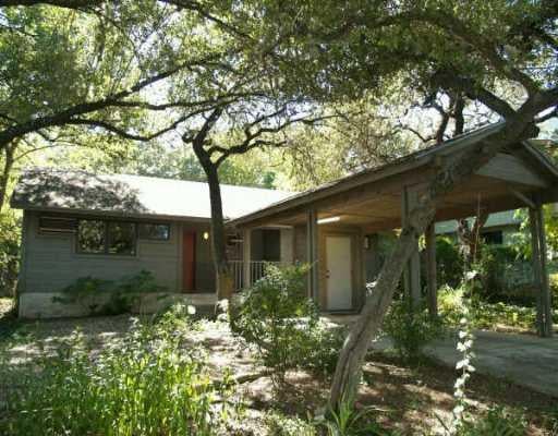 Virtual tour of 1607 Roberts Ave