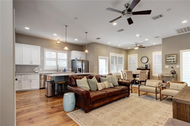 Virtual tour of 1607 W 8th ST Unit #B