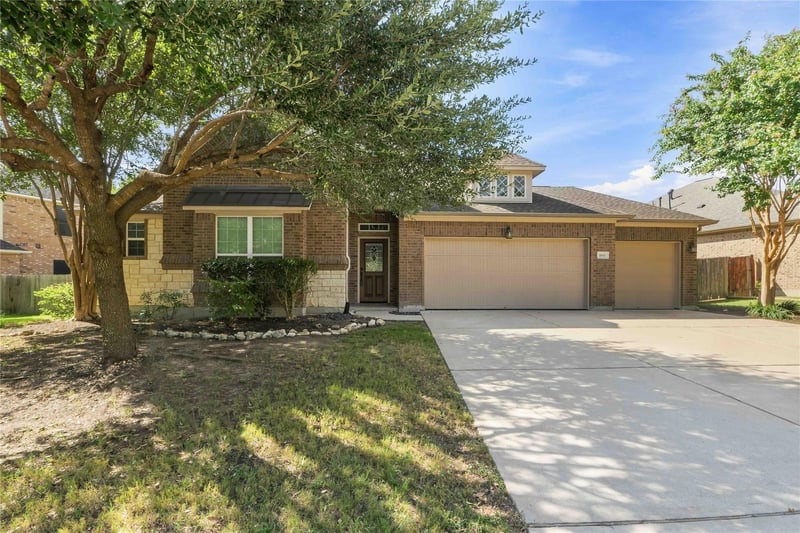 Virtual tour of 1610 Elkins LN