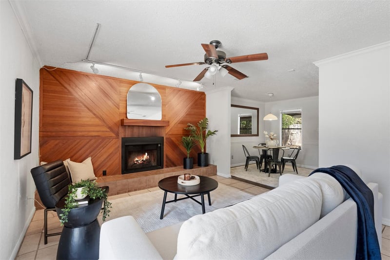 Virtual tour of 1612 Broadmoor DR