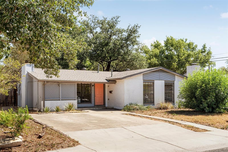 Virtual tour of 1612 Broadmoor Dr