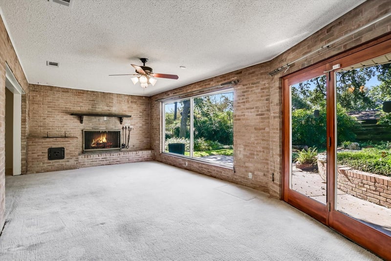 Virtual tour of 1613 Lupine Ln