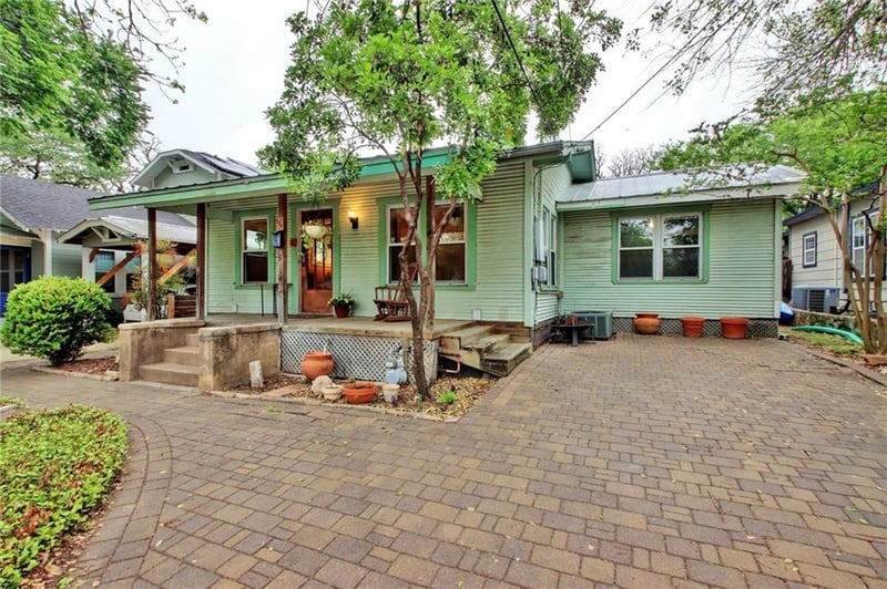 Virtual tour of 1616 Confederate Ave