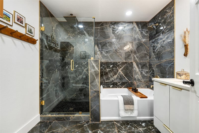 Virtual tour of 1616 Webberville RD Unit #A