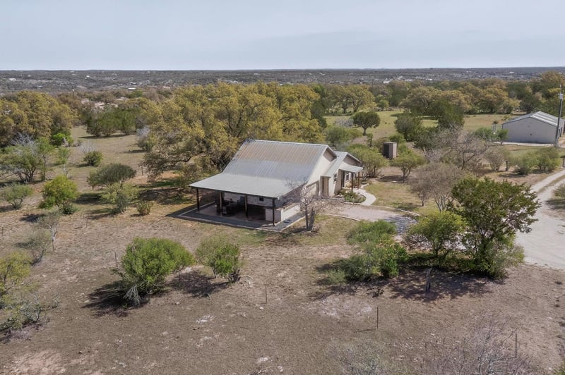 Virtual tour of 1619 Althaus Ranch RD