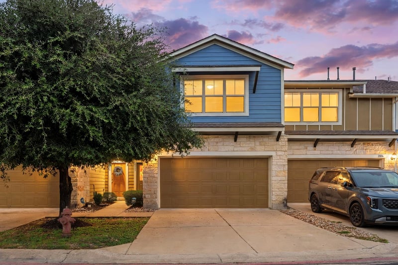 Virtual tour of 1620 Bryant DR Unit #2005