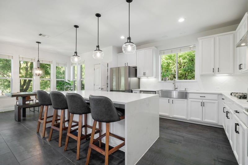 Virtual tour of 16200 Spillman Ranch LOOP