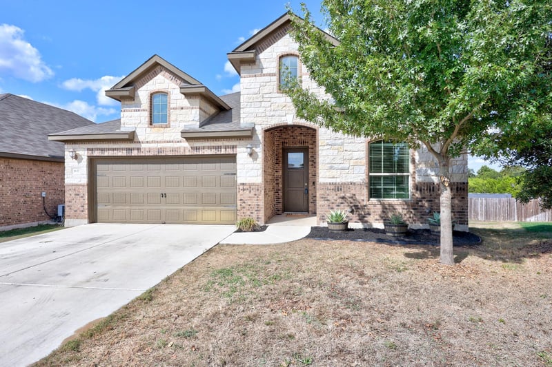 Virtual tour of 1637 Desmond St