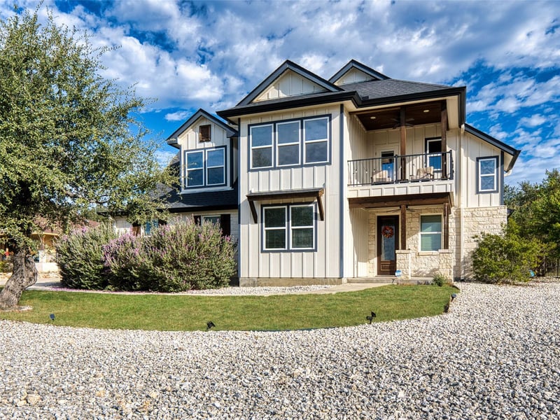 Virtual tour of 1644 Lake Ridge Blvd