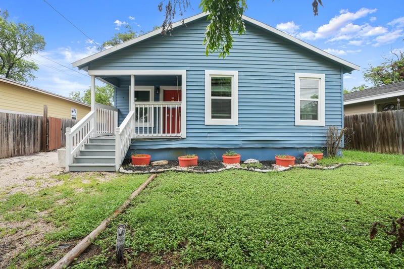 Virtual tour of 1655 Katy ST