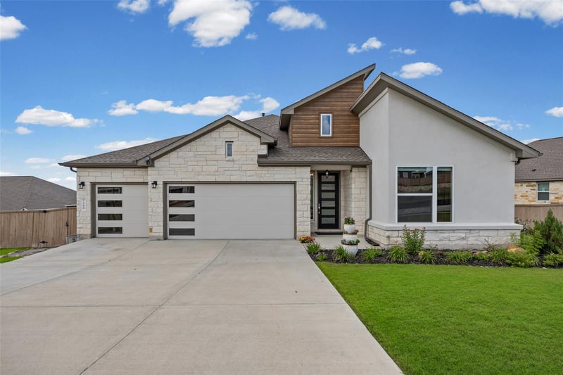 Virtual tour of 166 Salado Creek TRL