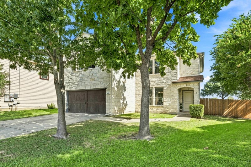 Virtual tour of 1660 Bayland ST