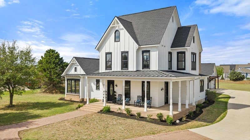 Virtual tour of 167 Vincas Shadow Ct