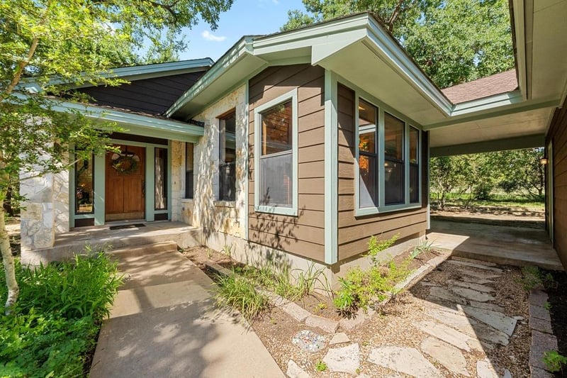 Virtual tour of 16704 Post Oak GLN