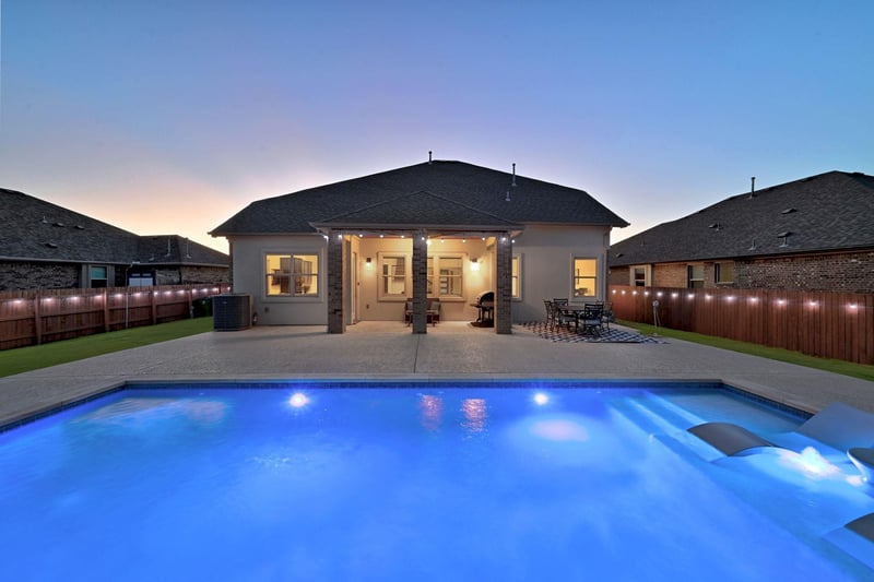 Virtual tour of 16828 Aventura Ave