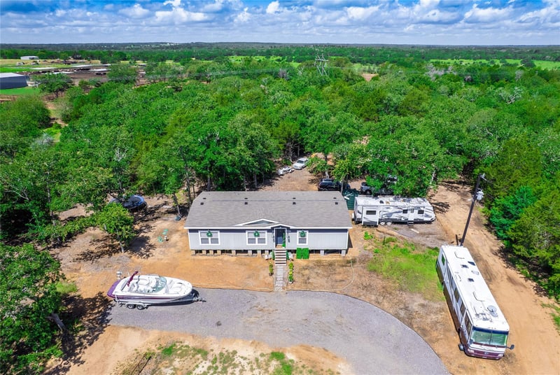 Virtual tour of 1686 FM 2104