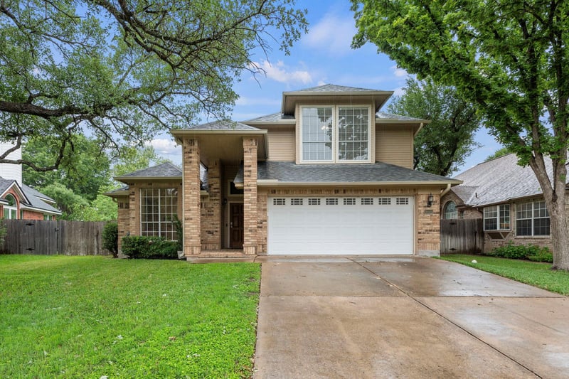 Virtual tour of 16922 Dorman Dr